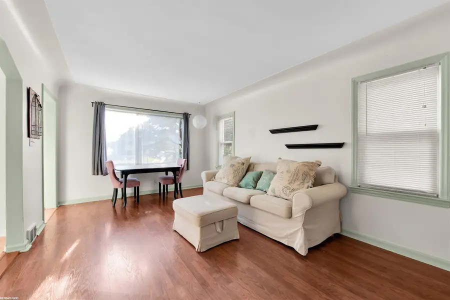 22844 Oakwood AVE, Eastpointe, MI 48021 - Image #2