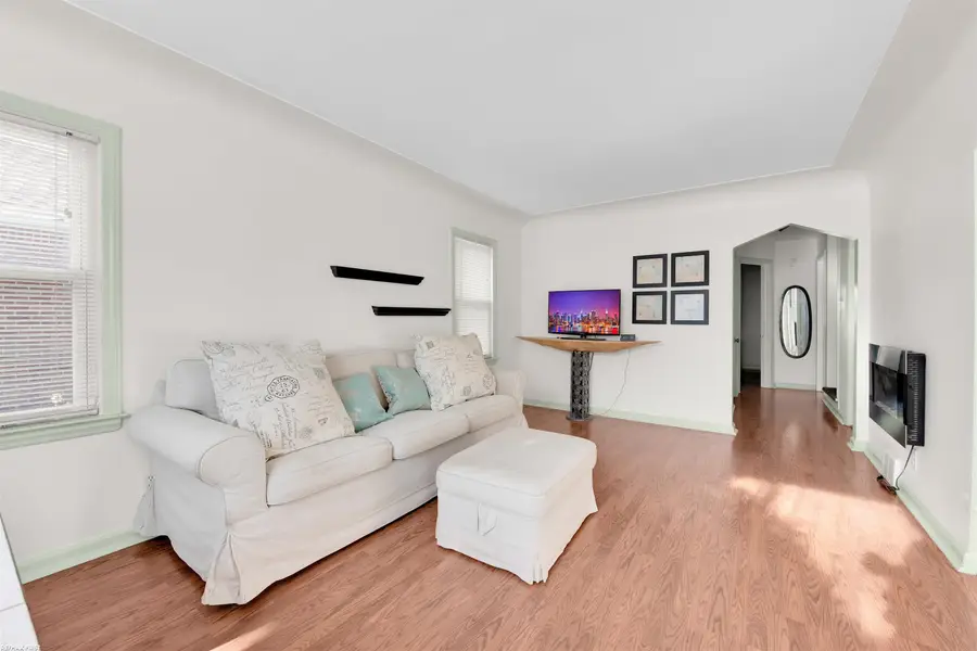 22844 Oakwood AVE, Eastpointe, MI 48021 - Image #3