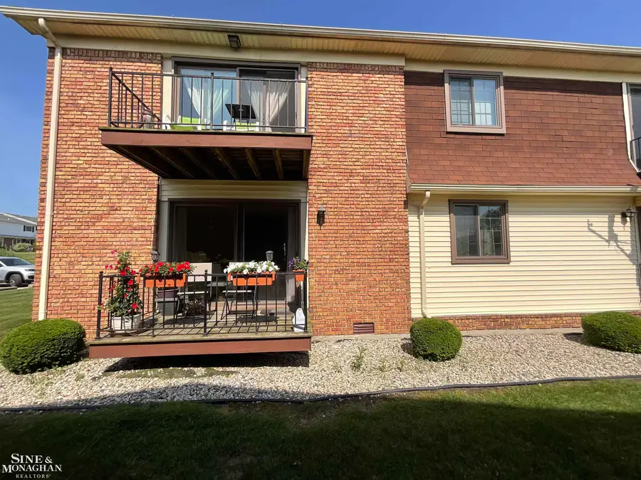 1900 River Rd D5 RD, Marysville, MI 48040 - Image #2