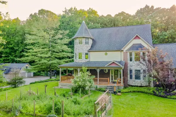 61801 Cetnor CT, Washington, MI 48094