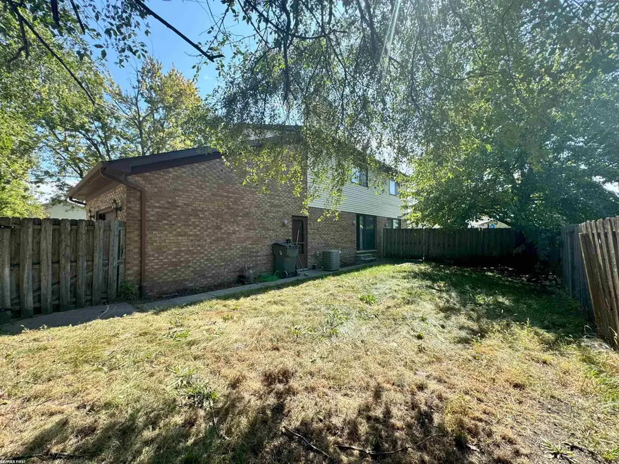 38615 Meadowdale ST, Clinton Township, MI 48036 - Image #3