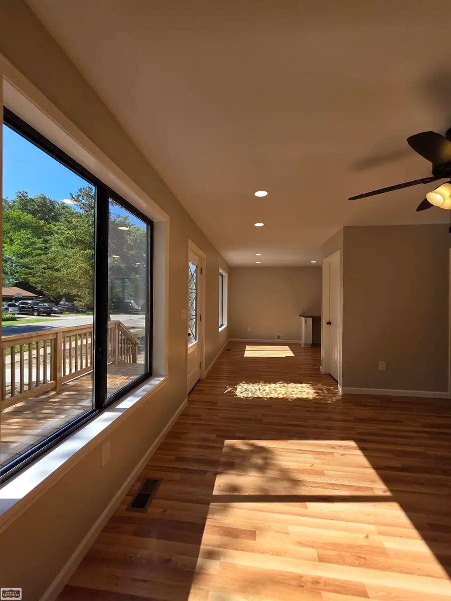 1329 Vermont RD, Marysville, MI 48040 - Image #3