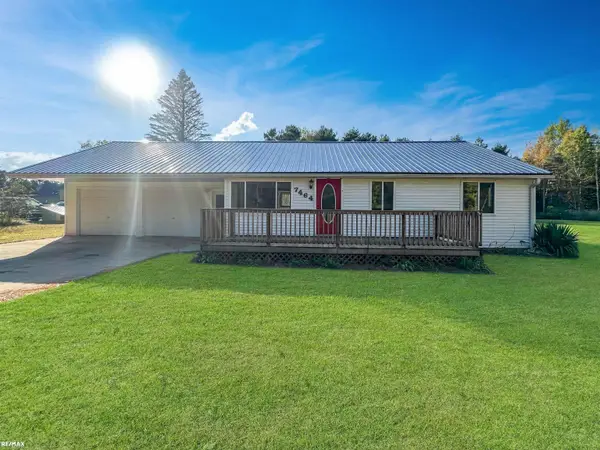 7464 Irish RD, Millington, MI 48746