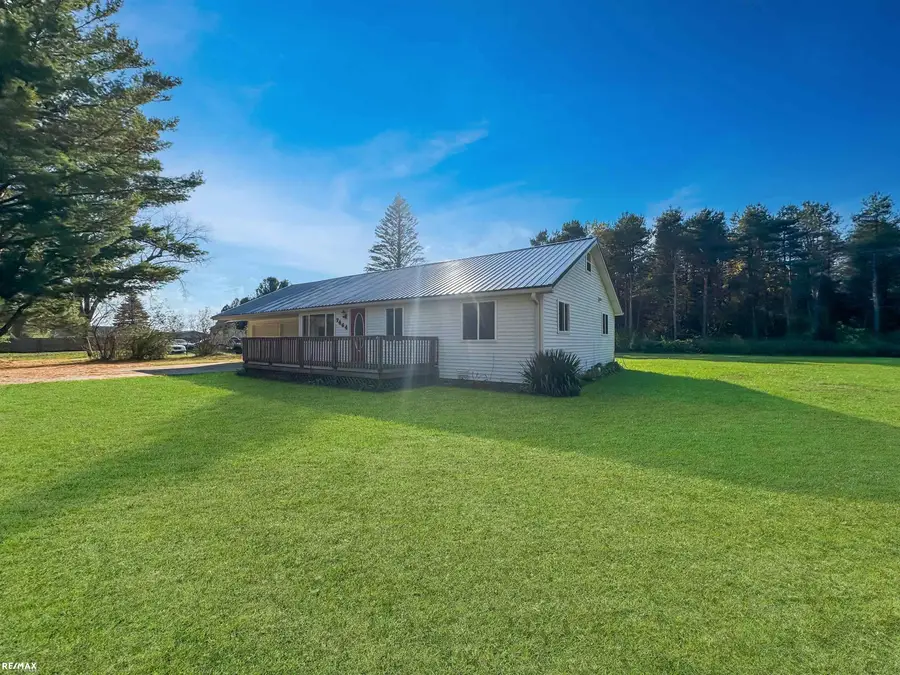 7464 Irish RD, Millington, MI 48746 - Image #2