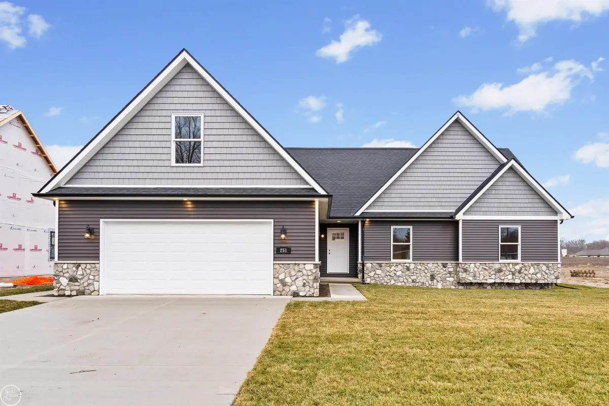 211 Shelldrake, Saint Clair Township, MI 48079 - Image #1