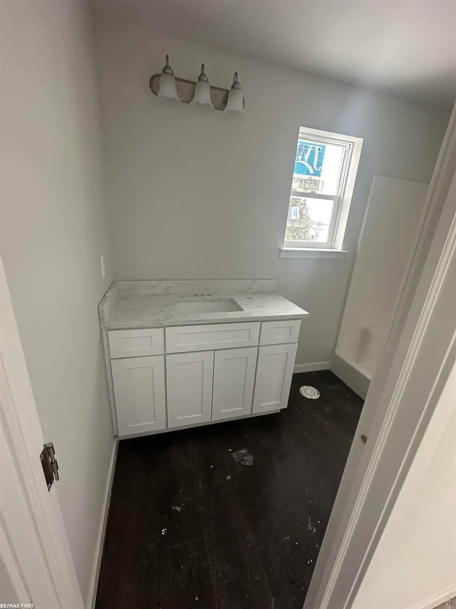 17751 Pasadena ST, Roseville, MI 48066 - Image #3