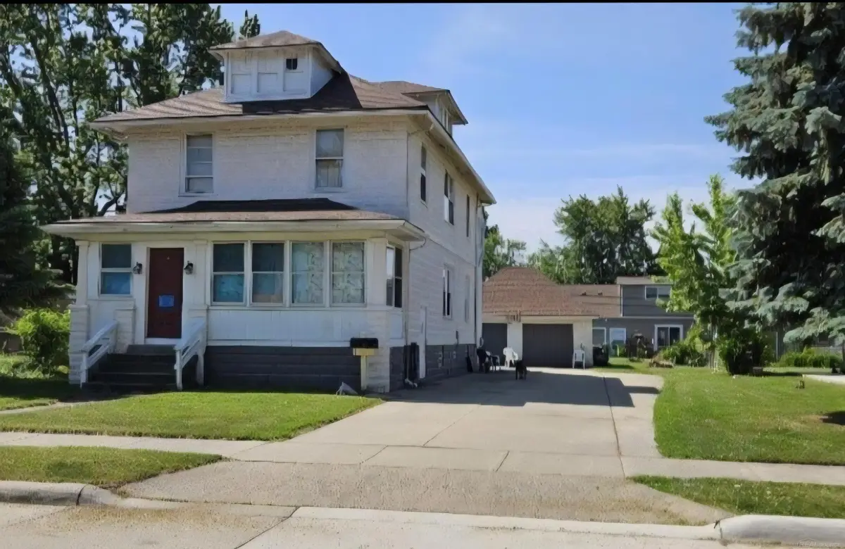 19504 Bigelow ST, Roseville, MI 48066 - Image #1