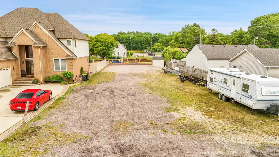 29050 Farwell ST, Chesterfield Township, MI 48047 - Image #2