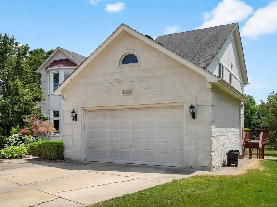 42328 Sheridan CT, Clinton Charter Township, MI 48038 - Image #2