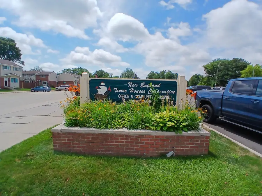 25934 Jeanette CT, Roseville, MI 48066 - Image #3