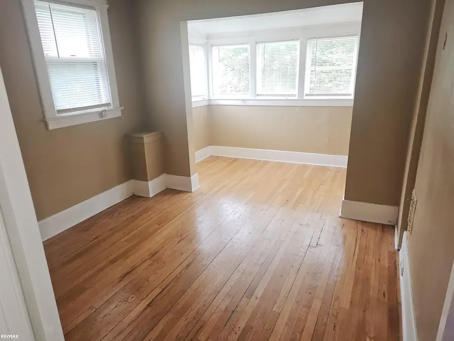 693 Calvert ST, Detroit, MI 48202 - Image #3