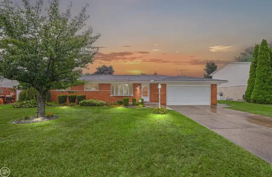 23551 Myrtle ST, Clinton Township, MI 48036 - Image #2