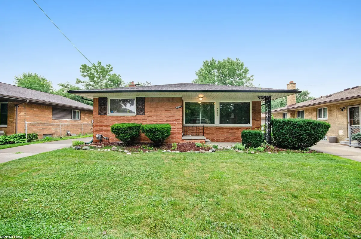 24509 Wood ST, Saint Clair Shores, MI 48080 - Image #1
