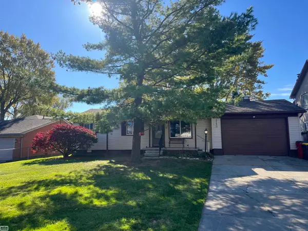 37650 Maplehill ST, HarrisonTownship, MI 48045