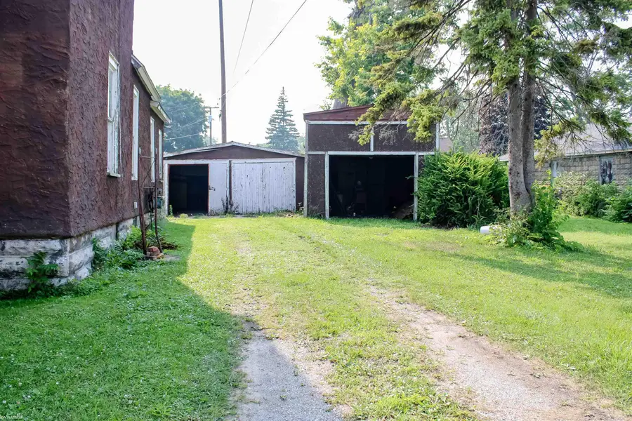 443 11th ST, Port Huron, MI 48060 - Image #3