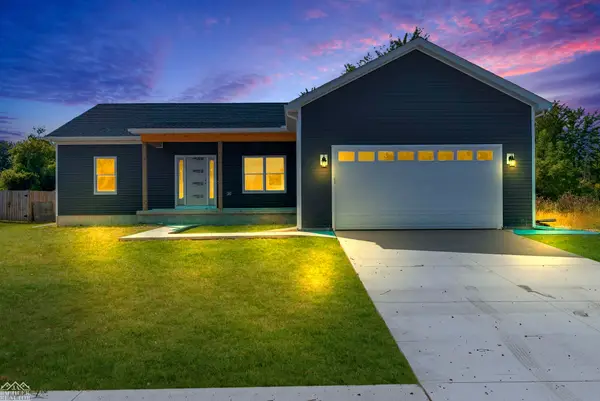 201 Degurse AVE, MarineCity, MI 48039