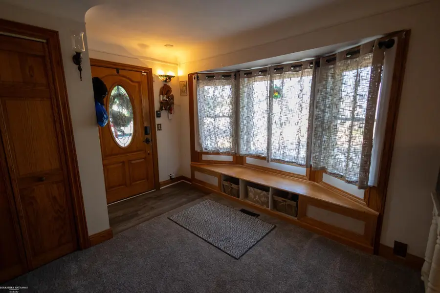 30120 Adams DR, Rockwood, MI 48173 - Image #3