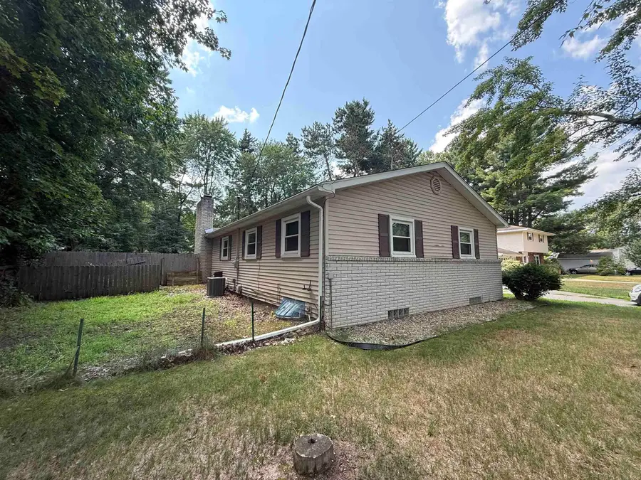 1413 Dilloway DR, Midland, MI 48640 - Image #3