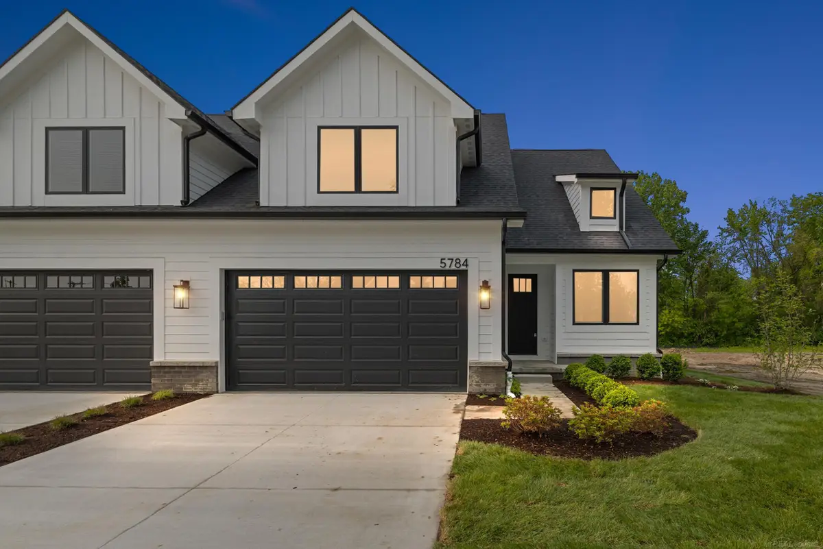 5820 Heights BLVD, Sterling Heights, MI 48314 - Image #1