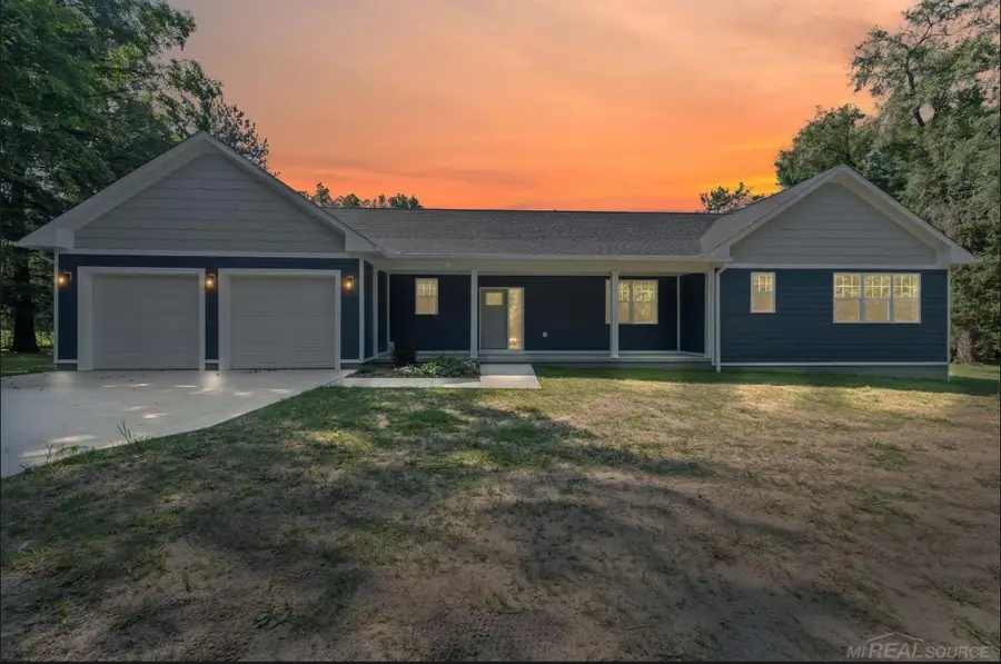 3200 Weidemann DR, Clarkston, MI 48348 - #3