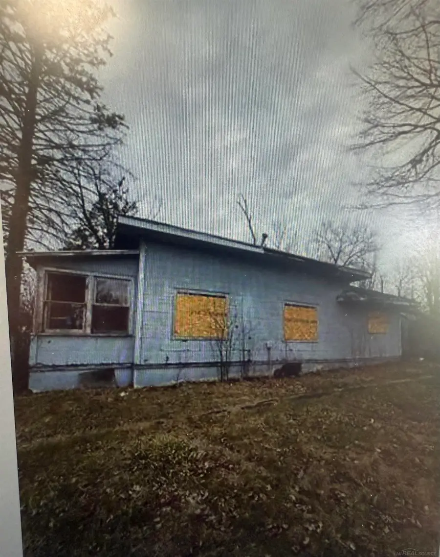 2514 Thayer ST, Saginaw, MI 48601 - Image #2