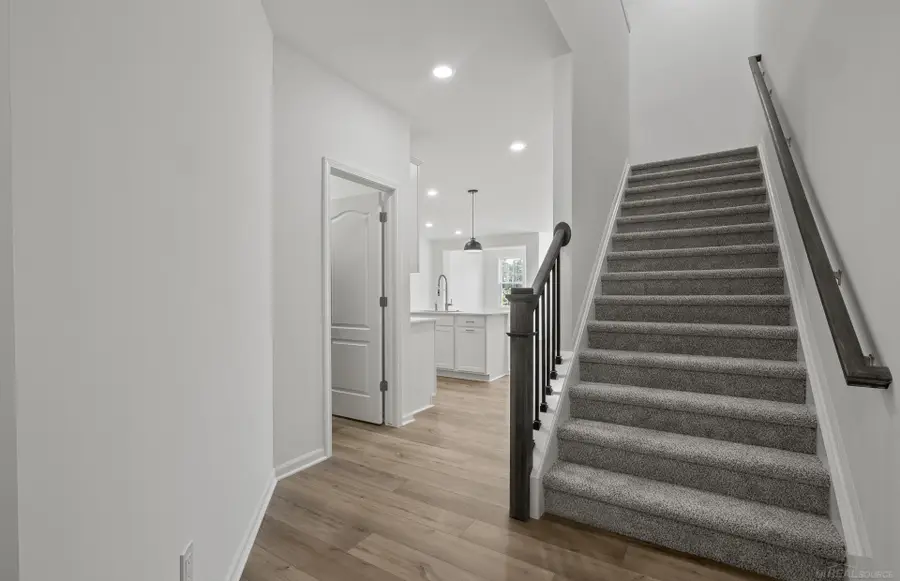 103 Addison CIR, Commerce, MI 48390 - Image #2