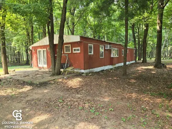 5699 Connell RD, Emmett, MI 48022