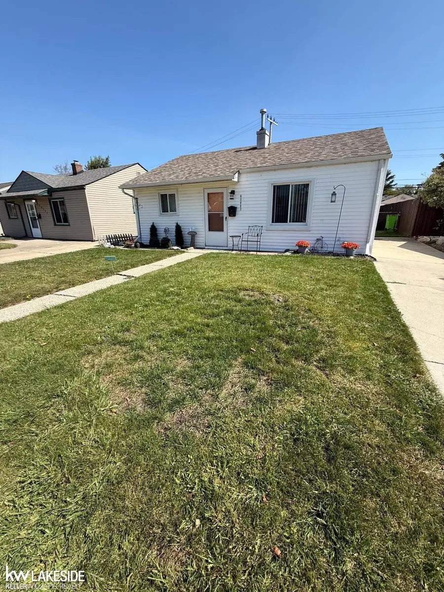 28336 Rosemont ST, Roseville, MI 48066 - Image #2