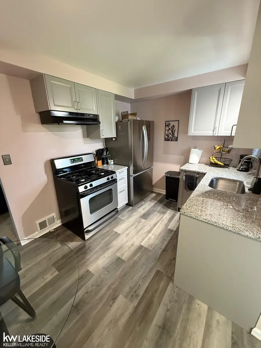 28336 Rosemont ST, Roseville, MI 48066 - Image #3