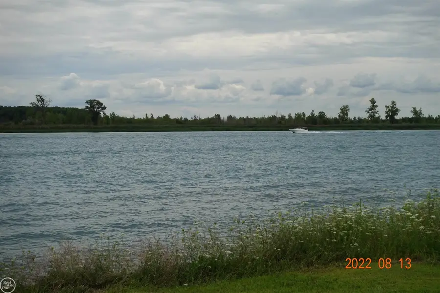 9446 S CHANNEL ST, Clay Township, MI 48028 - Image #2