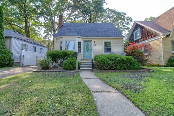 1412 Etowah AVE, RoyalOak, MI 48067