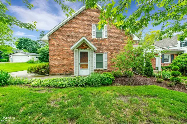 213 Muir RD, GrossePointeFarms, MI 48236