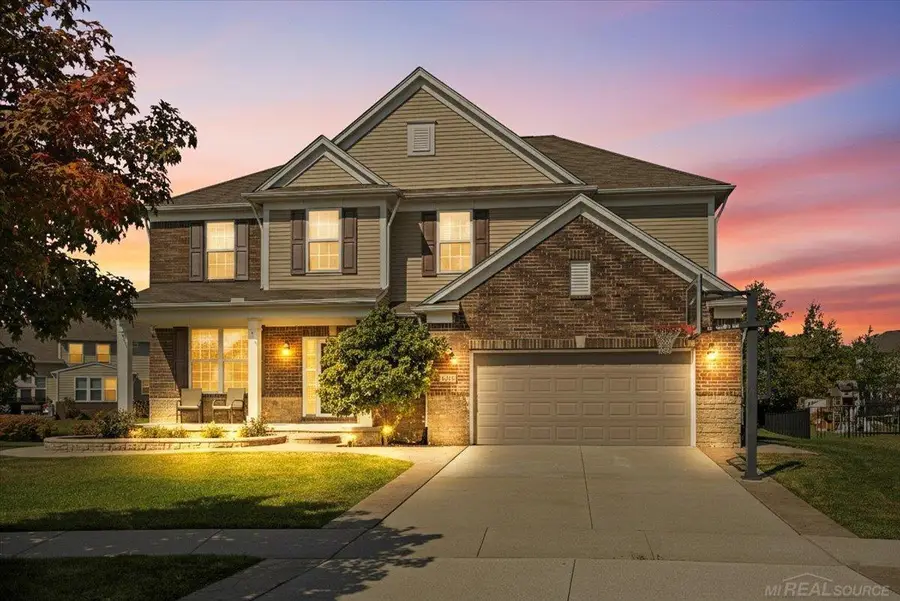 49479 Gaviota LN, Macomb, MI 48044 - Image #2