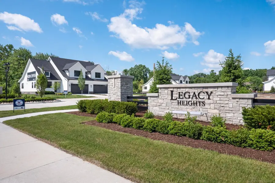 5811 Heights DR, Sterling Heights, MI 48314 - Image #2