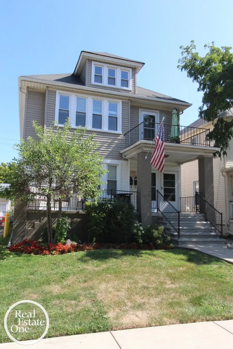 1306-1308 Beaconsfield AVE, Grosse Pointe Park, MI 48230 - Image #2