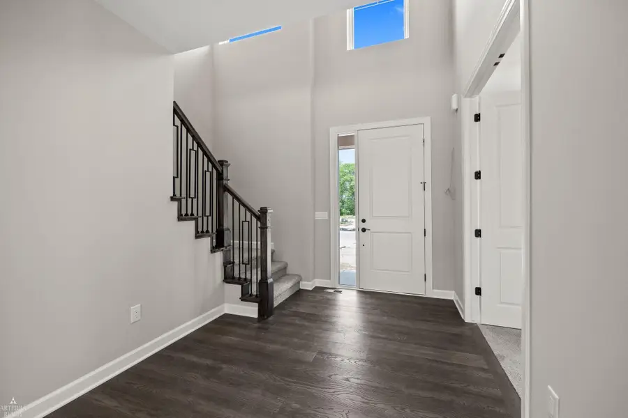 3300 Waldon Ridge DR, Orion, MI 48359 - Image #2