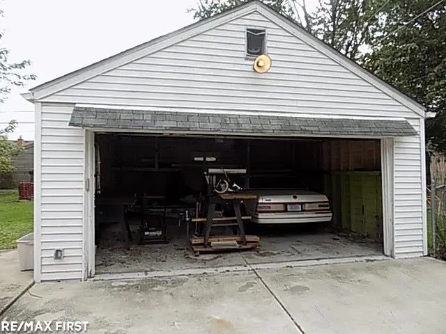 23830 Deziel ST, Saint Clair Shores, MI 48082 - Image #3