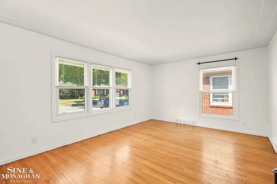 24060 Oneida  ST, Oak Park, MI 48237 - Image #3