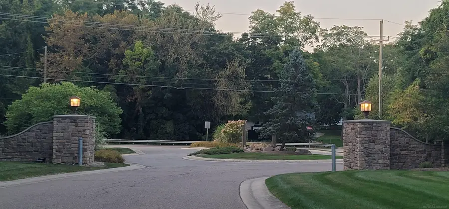 0 Hickory Rim DR, Groveland, MI 48462 - Image #3