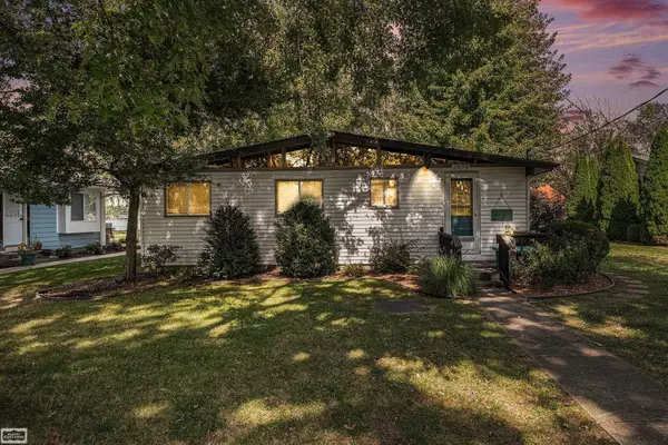 2090 N Channel RD, HarsensIsland, MI 48028