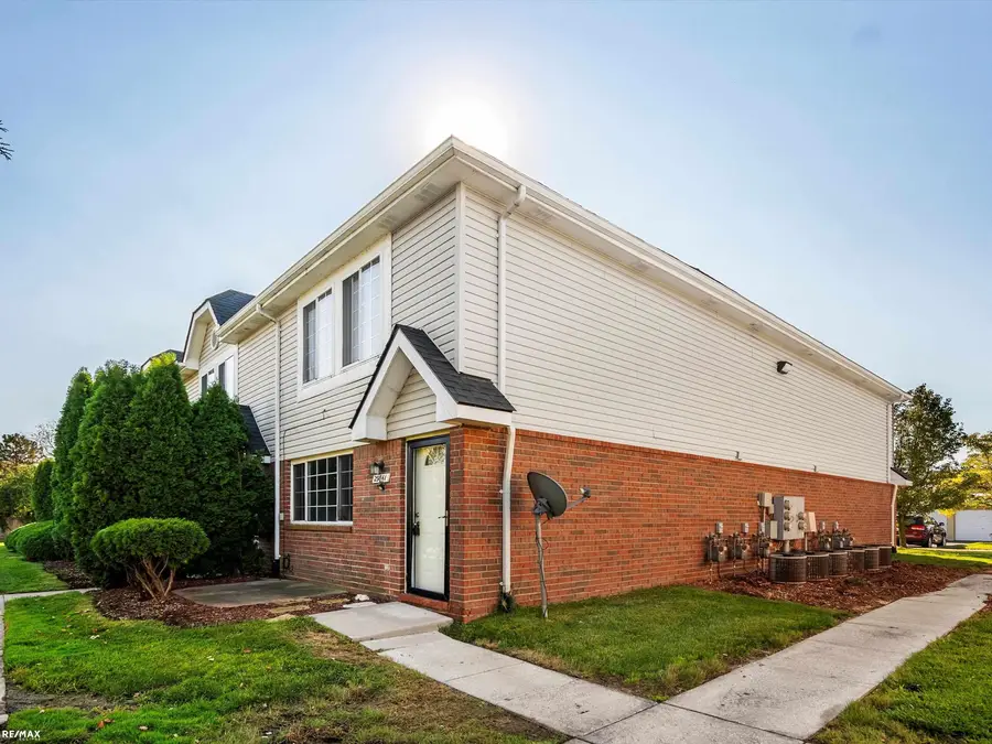 29841 Cathy LN, Chesterfield, MI 48047 - Image #3