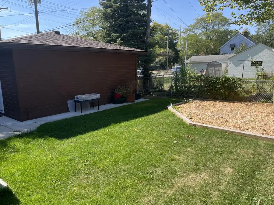 795 Grosse Pointe CT, Grosse Pointe, MI 48230 - Image #3