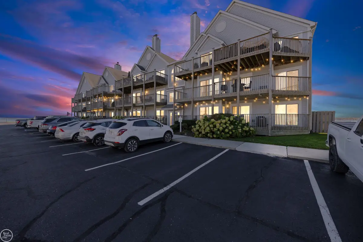 37530 Jefferson, Harrison Township, MI 48045 - Image #1