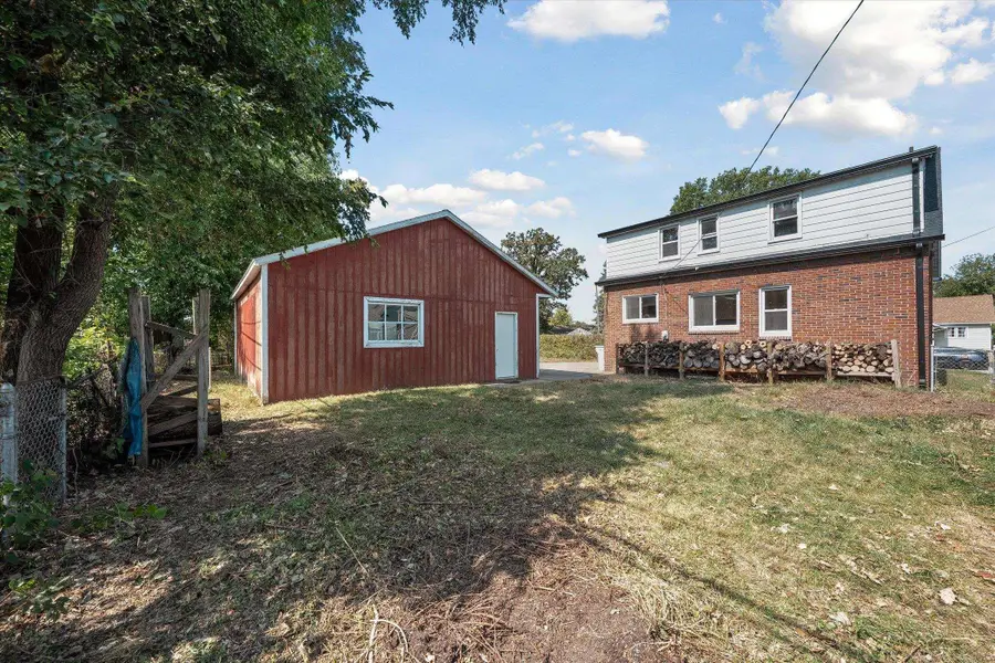 439 W Browning AVE, Hazel Park, MI 48030 - Image #2