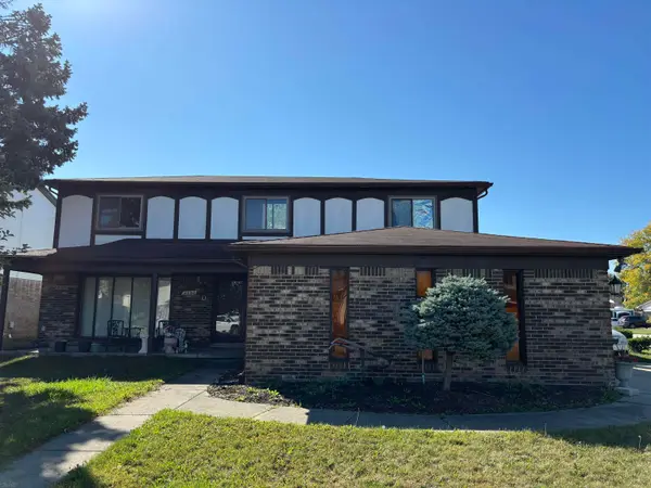 4622 Ardmore DR, SterlingHeights, MI 48310