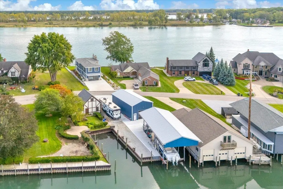 488 Lathrop ST, Algonac, MI 48001 - #1