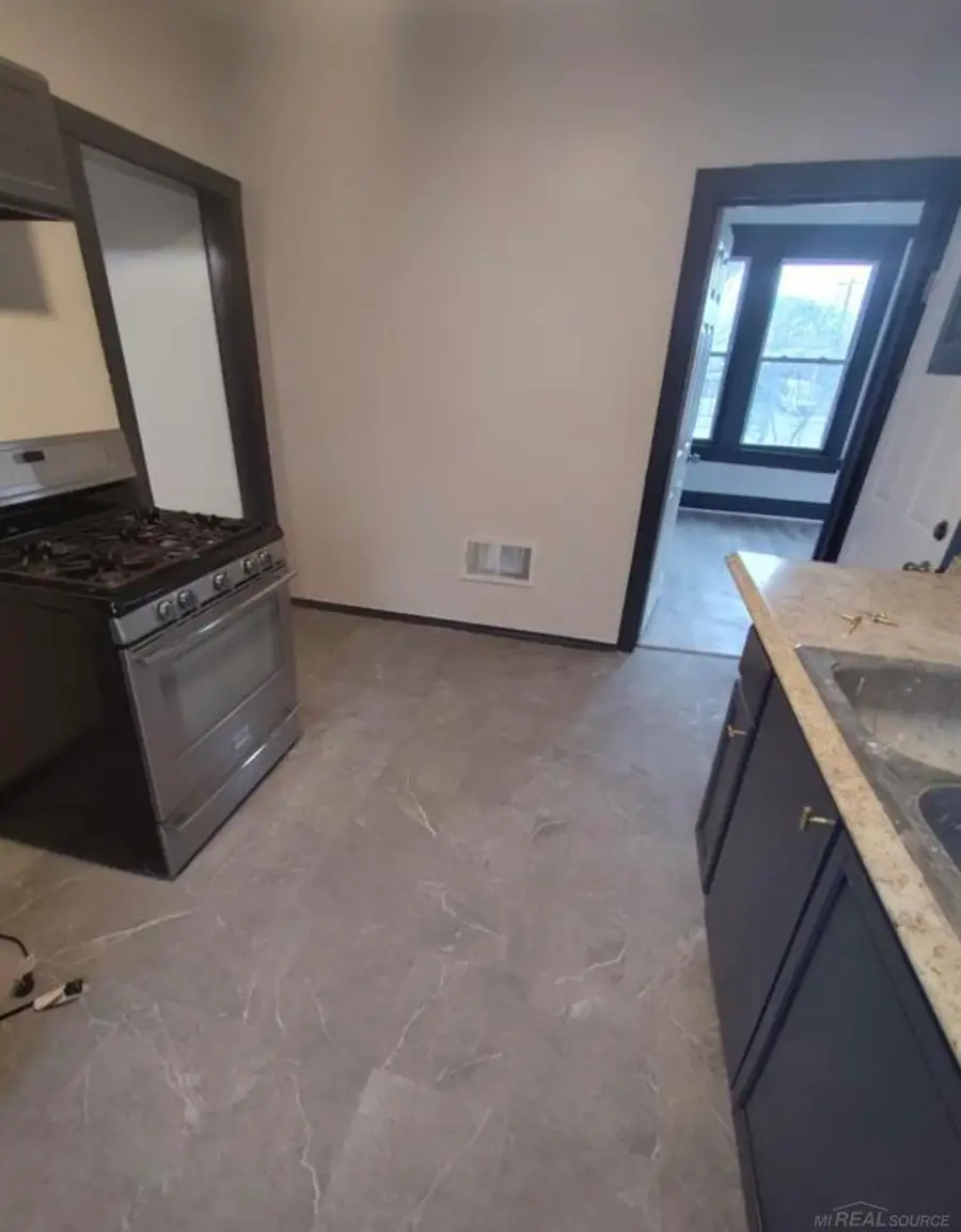 9401 Ravenswood ST, Detroit, MI 48204 - Image #3