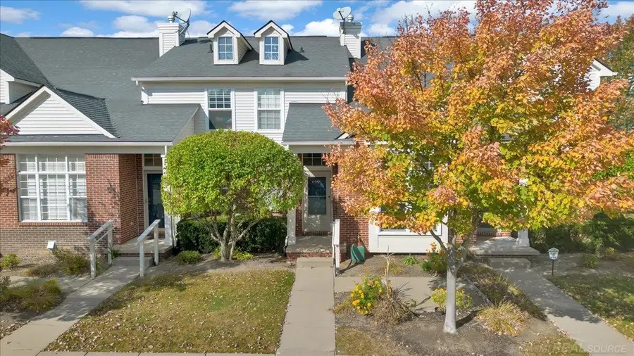 28103 April CT, Commerce, MI 48390 - Image #2