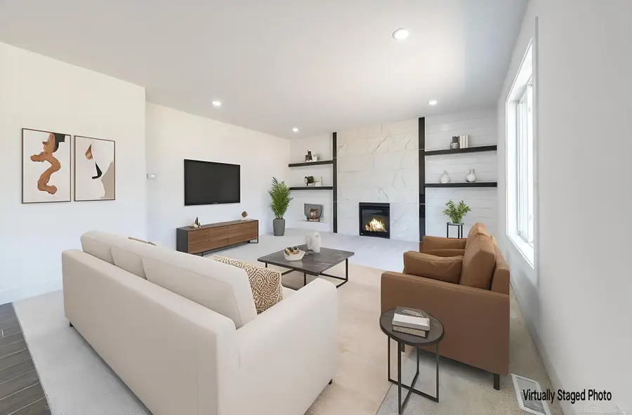 1132 Carpenter DR, Pontiac, MI 48340 - Image #3