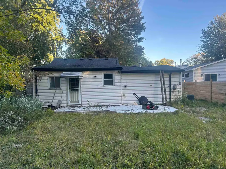 47031 Jefferson AVE, Chesterfield, MI 48047 - Image #3